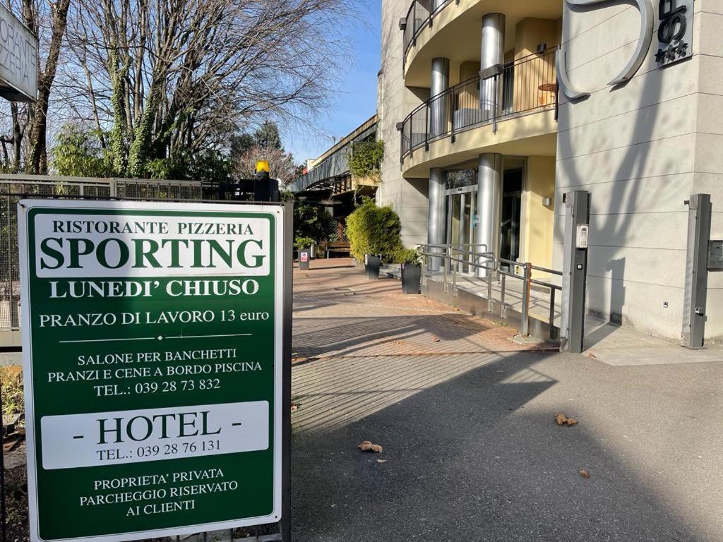 Hotel Sporting Brugherio Exteriér fotografie