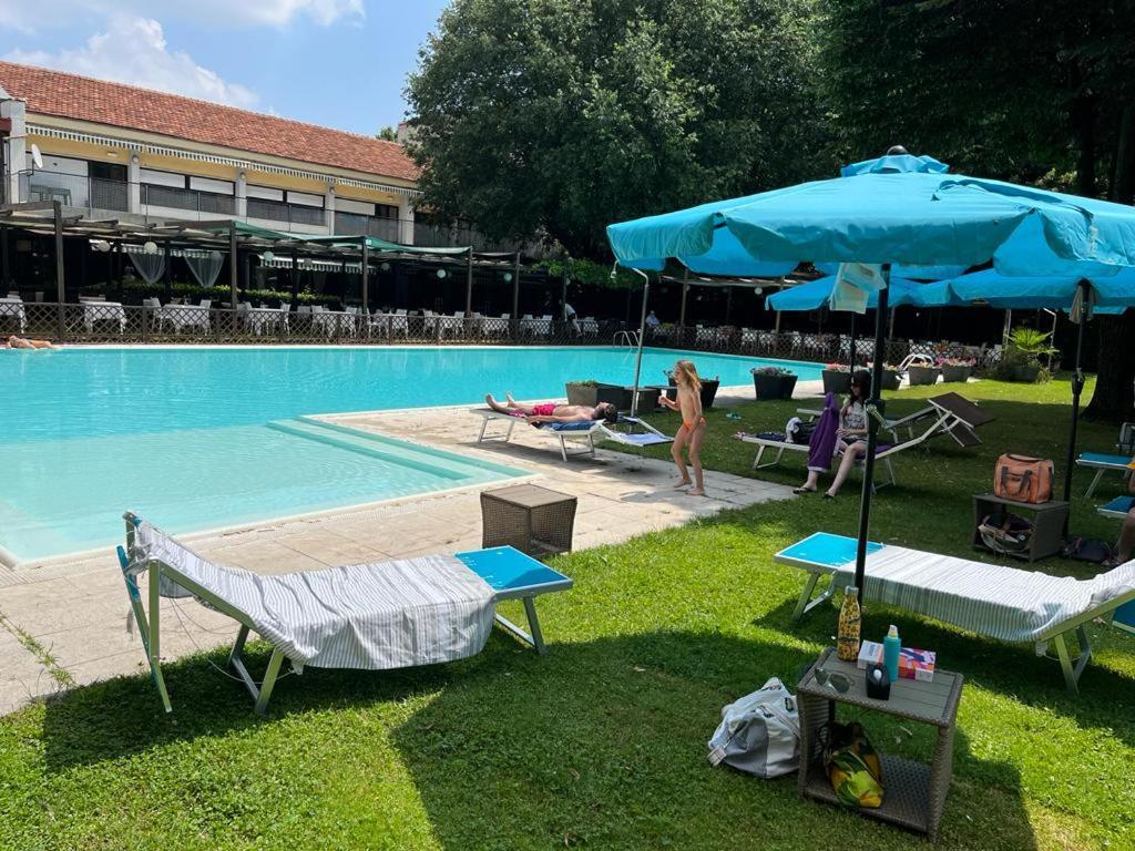 Hotel Sporting Brugherio Exteriér fotografie